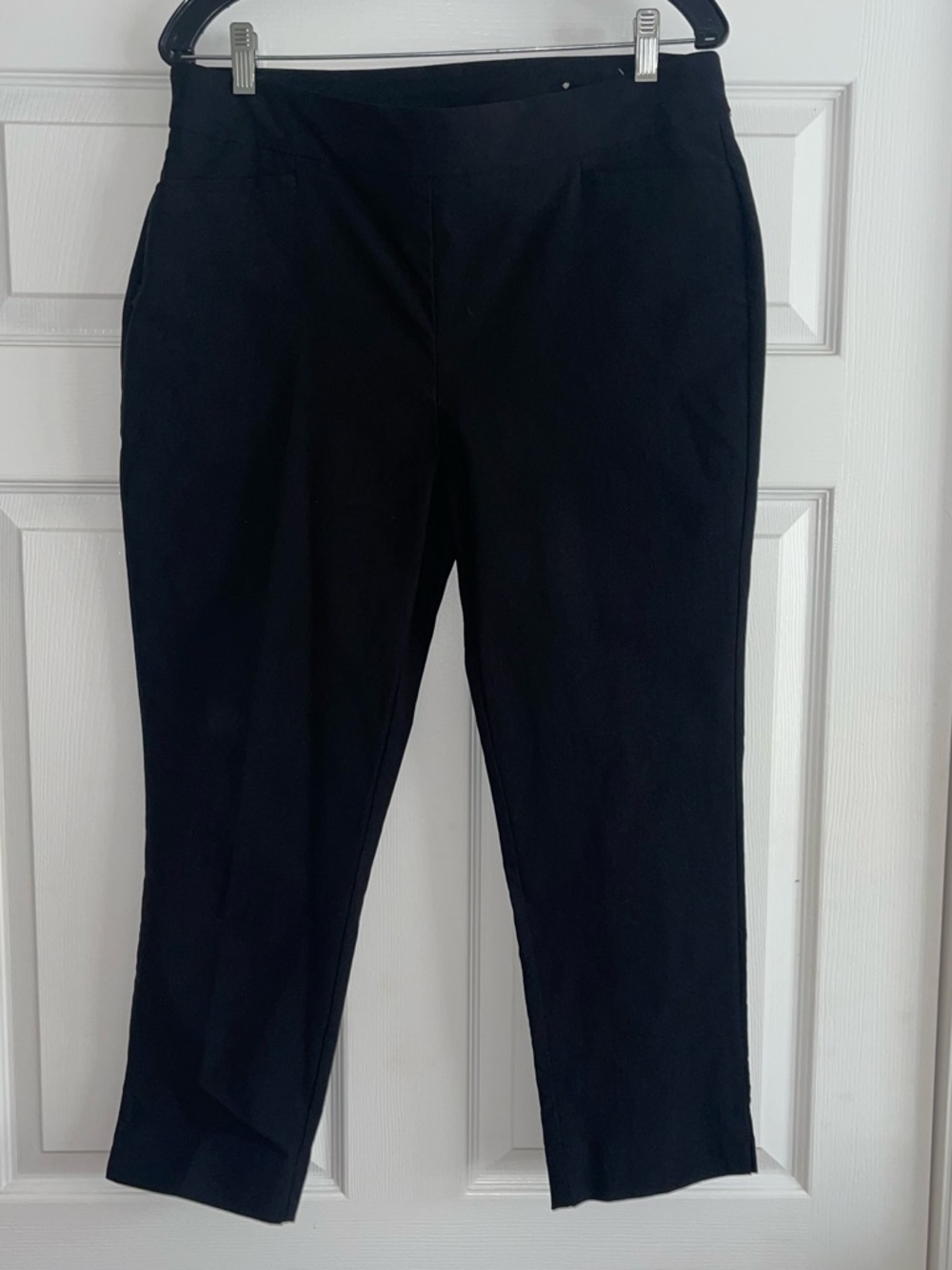 Chico’s Black Pull On Stretchy Crop Pants